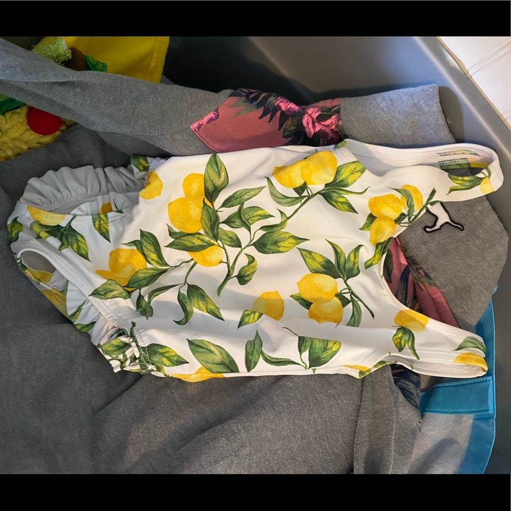 Swim suit